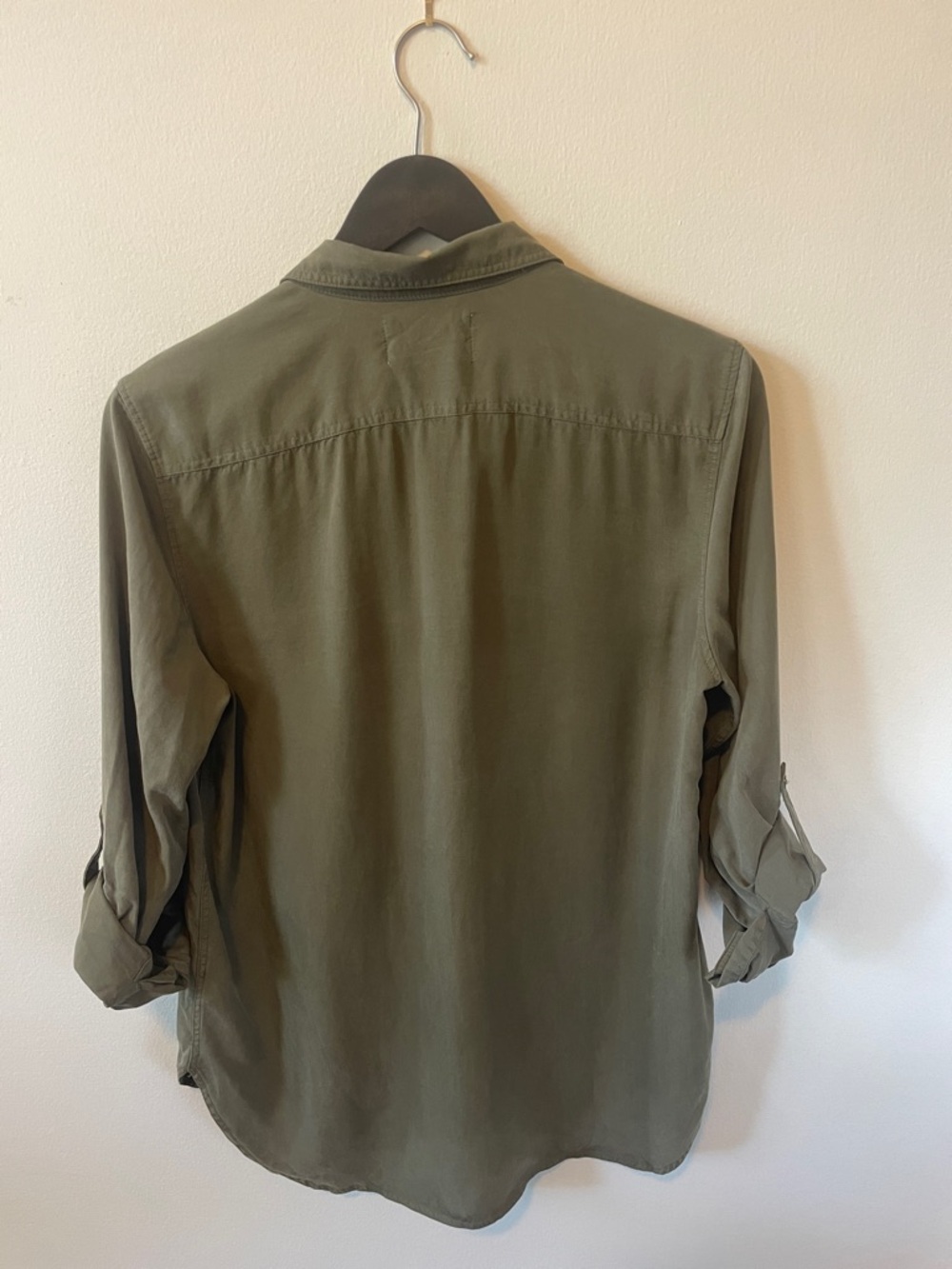 Aritzia Babaton Utility Shirt Button Down Relaxed Drapey Blouse Size Small - Picture 3 of 6